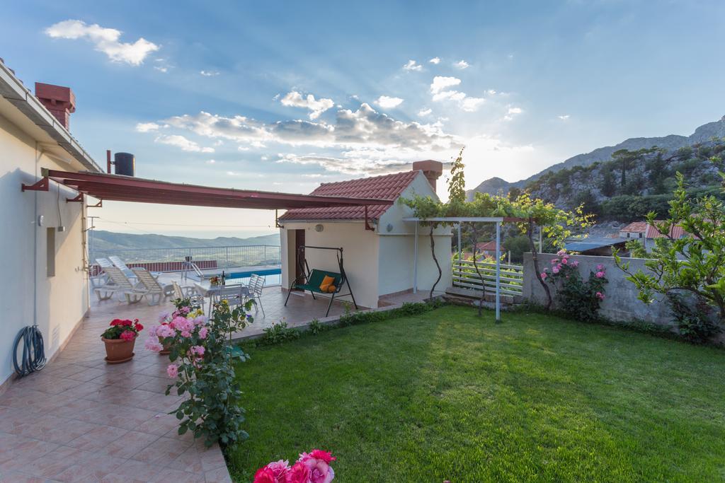 Holiday Home Urlovic Груда Экстерьер фото